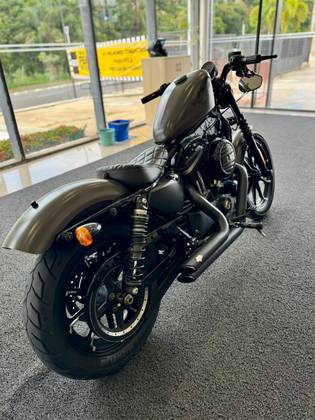 HARLEY-DAVIDSON SPORTSTER XL 883N IRON 